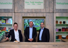 Gerard van Tuijl, Cor van der Zwan en Willem Vermeer van Van Tuijl. Er was extra aandacht voor hun Eco Click Tray vertelde Gerard.